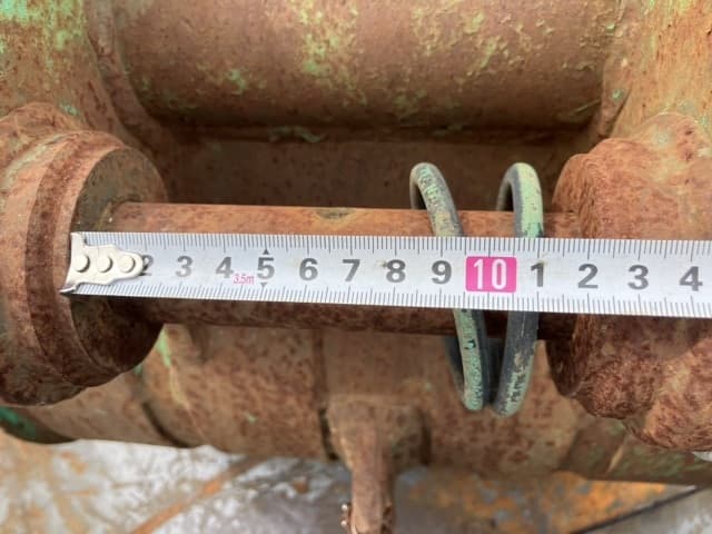 CONSTRUCTION BUCKET — Auction (lot 8458-6037)