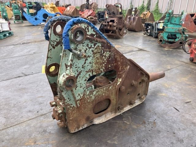 BREAKER — Auction (lot 8458-6038)