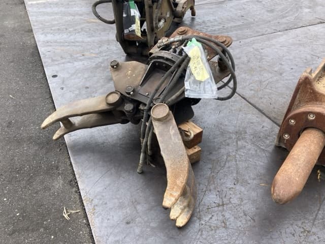 ROTATING HYDRAULIC FORK — Auction (lot 8458-6042)