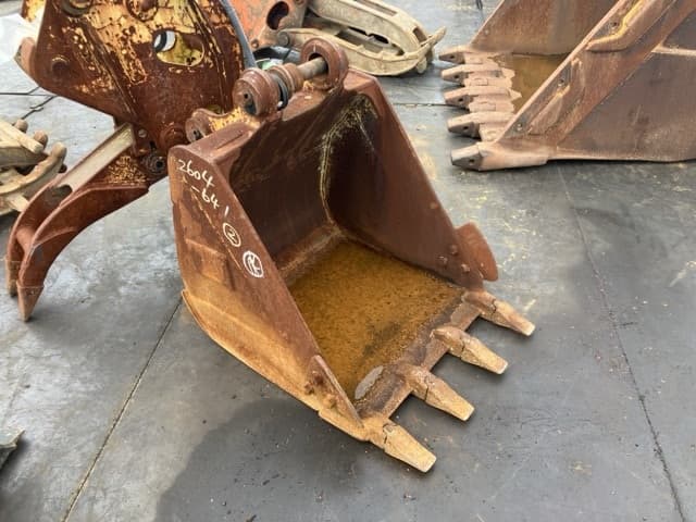 CONSTRUCTION BUCKET — Auction (lot 8458-6043)