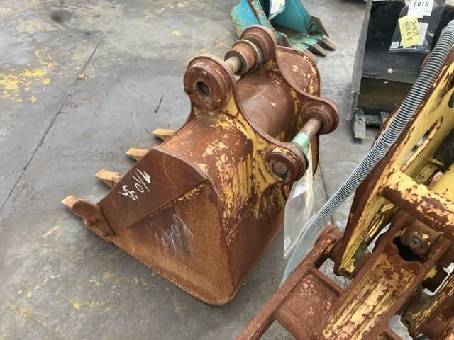 CONSTRUCTION BUCKET — Auction (lot 8458-6043)