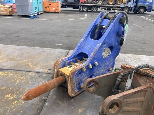 BREAKER — Auction (lot 8458-6046)