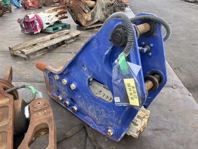 BREAKER — Auction (lot 8458-6046)