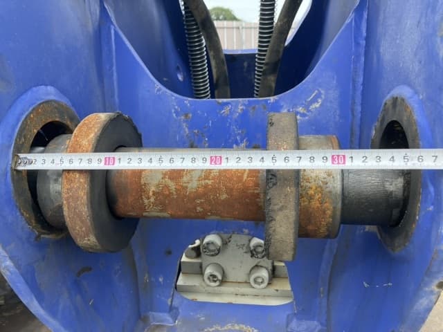 BREAKER — Auction (lot 8458-6046)
