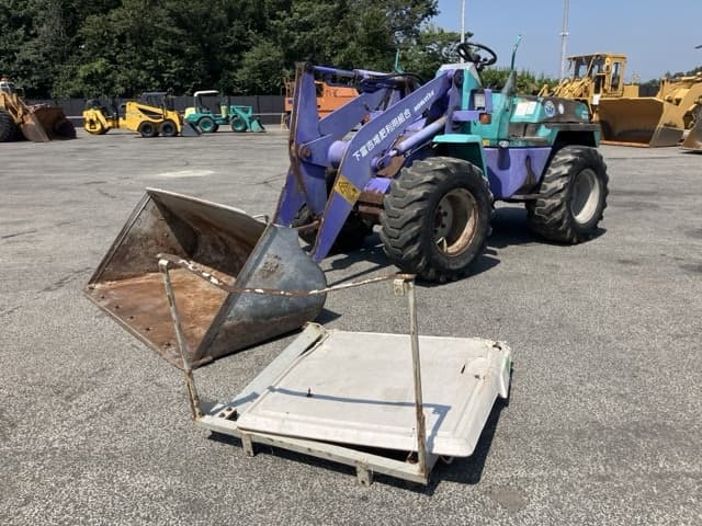 MINI WHEEL LOADER — Auction (lot 8458-63)