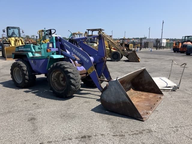 MINI WHEEL LOADER — Auction (lot 8458-63)