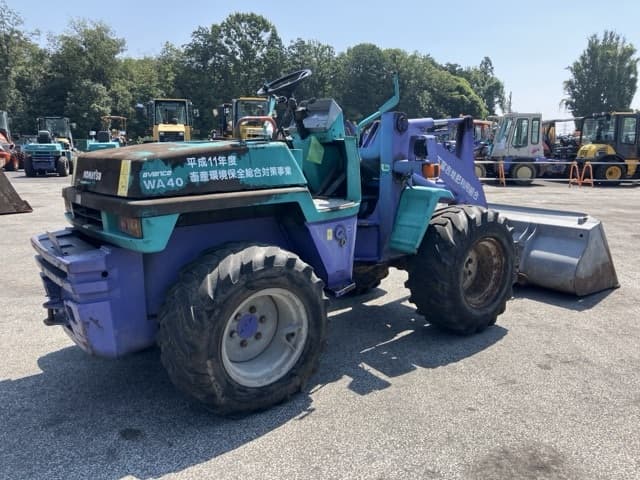 MINI WHEEL LOADER — Auction (lot 8458-63)