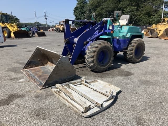 MINI WHEEL LOADER — Auction (lot 8458-64)