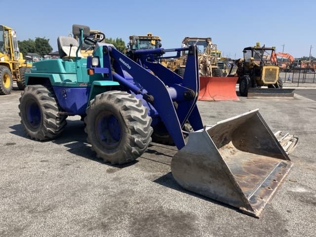 MINI WHEEL LOADER — Auction (lot 8458-64)