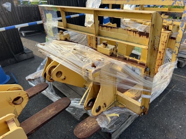 FORKLIFT ATTACHMENT ETC — Auction (lot 8458-6502)