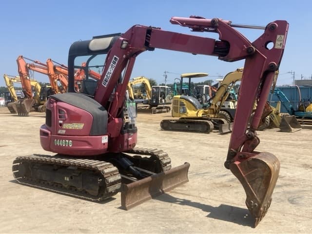 MINI EXCAVATOR — Auction (lot 8458-68)