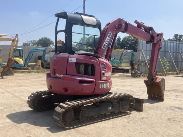 MINI EXCAVATOR — Auction (lot 8458-68)