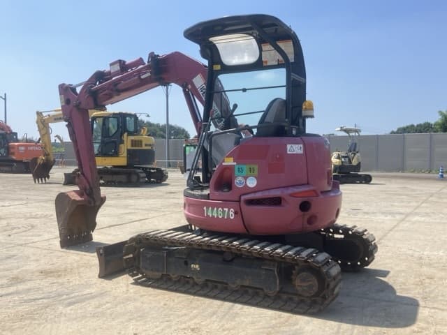 MINI EXCAVATOR — Auction (lot 8458-68)
