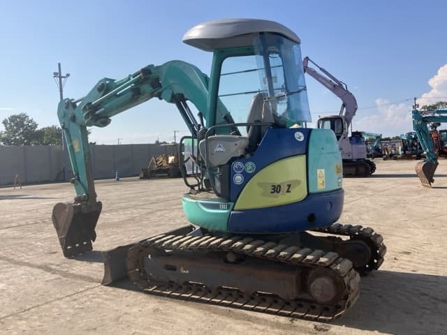 MINI EXCAVATOR — Auction (lot 8458-69)