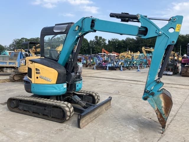 MINI EXCAVATOR — Auction (lot 8458-70)