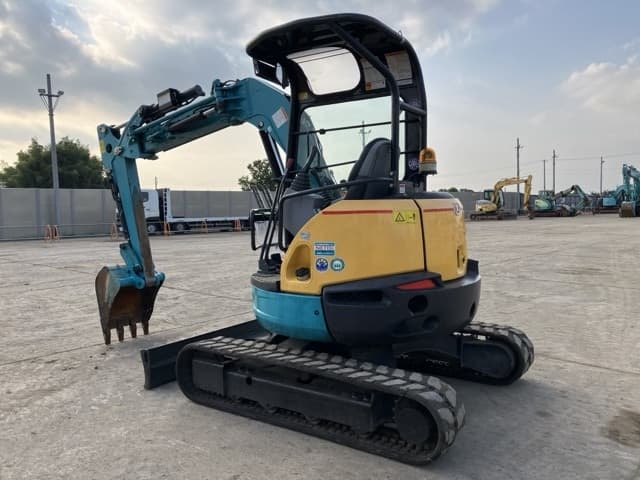 MINI EXCAVATOR — Auction (lot 8458-70)
