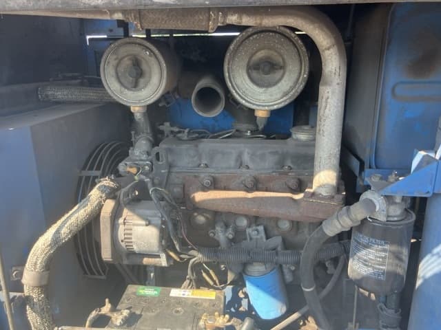 COMPRESSOR — Auction (lot 8458-7004)