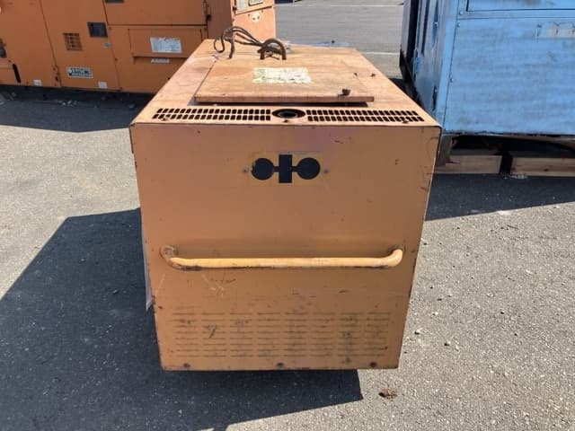 WELDER GENERATOR — Auction (lot 8458-7012)