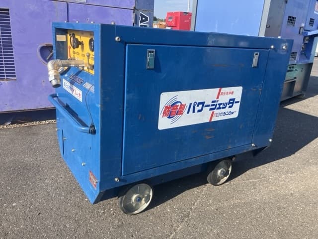 HIGH PRESSURE WASHING MACHINE — Auction (lot 8458-7035)