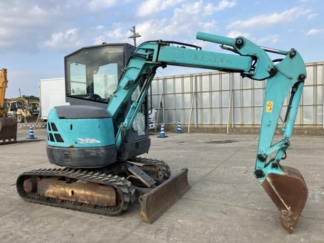 MINI EXCAVATOR — Auction (lot 8458-73)