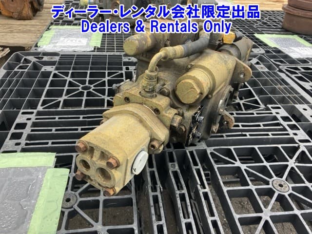 HYDRAULIC PUMP — Auction (lot 8458-7416)