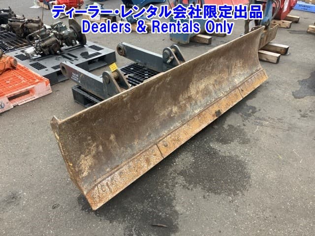 BLADE — Auction (lot 8458-7440)