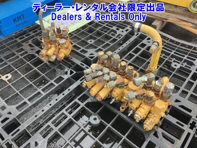 HYDRAULIC VALVE — Auction (lot 8458-7491)