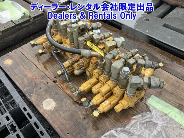 HYDRAULIC VALVE — Auction (lot 8458-7492)