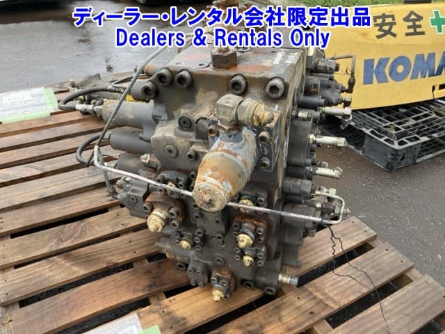 HYDRAULIC VALVE — Auction (lot 8458-7571)