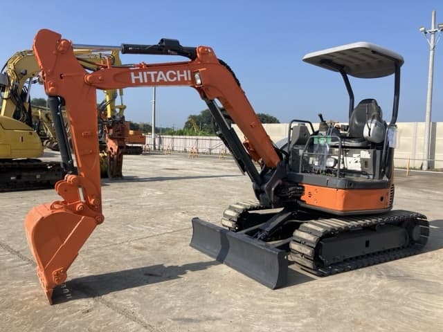 MINI EXCAVATOR — Auction (lot 8458-76)