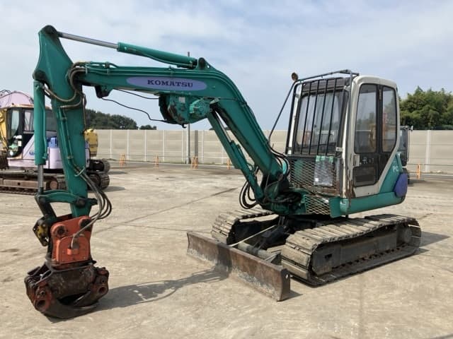 MINI EXCAVATOR — Auction (lot 8458-77)