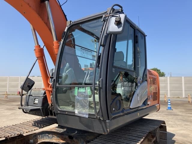 EXCAVATOR — Auction (lot 8458-80)