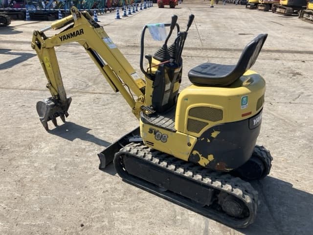 MINI EXCAVATOR — Auction (lot 8458-81)