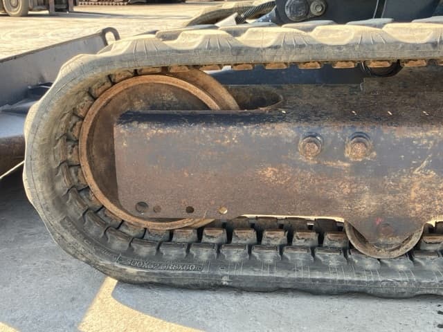MINI EXCAVATOR — Auction (lot 8458-82)