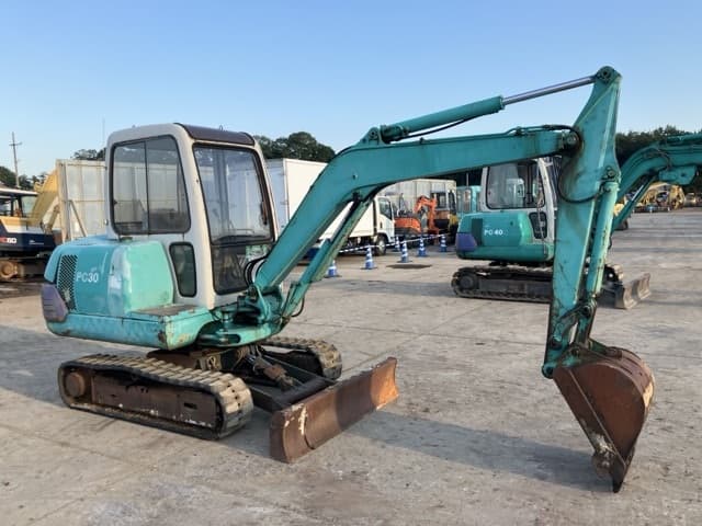 MINI EXCAVATOR — Auction (lot 8458-86)