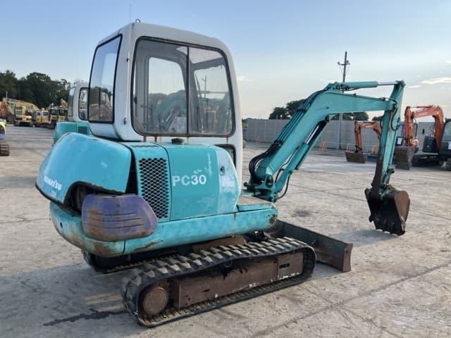 MINI EXCAVATOR — Auction (lot 8458-86)