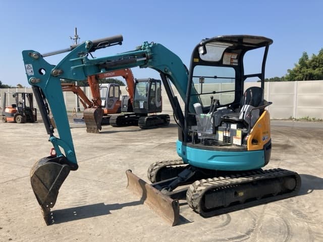 MINI EXCAVATOR — Auction (lot 8458-9)