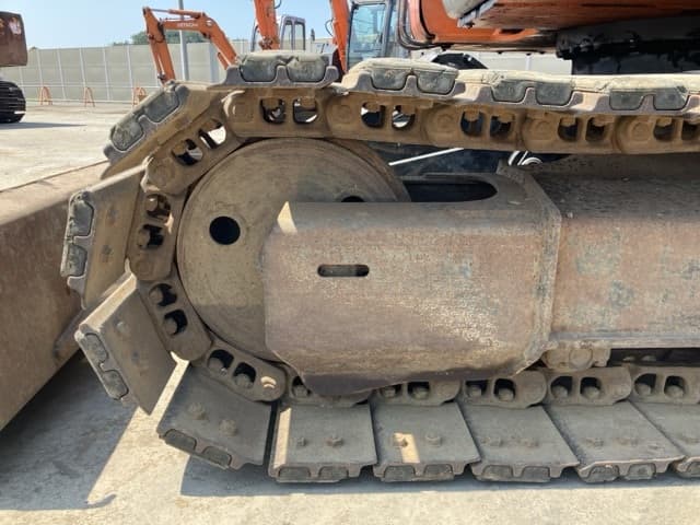EXCAVATOR — Auction (lot 8458-90)