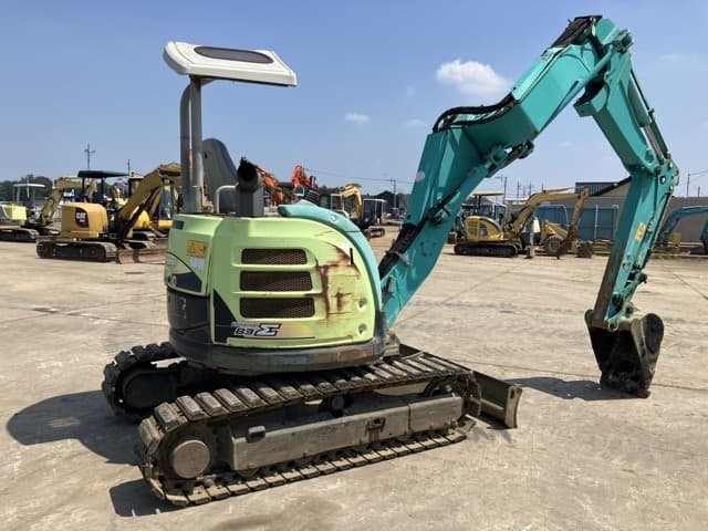 MINI EXCAVATOR — Auction (lot 8458-91)