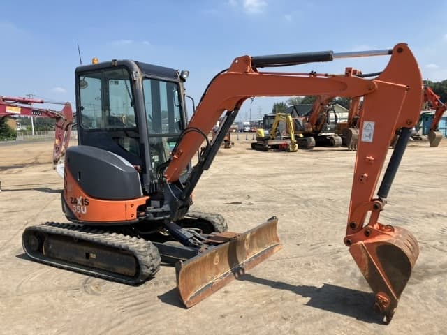 MINI EXCAVATOR — Auction (lot 8458-93)