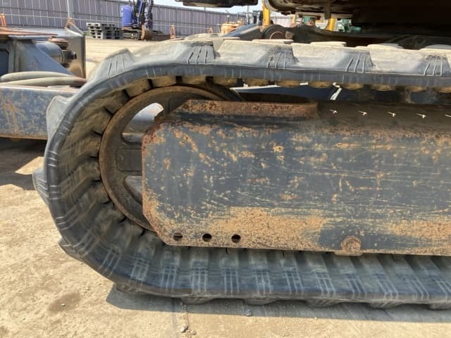 MINI EXCAVATOR — Auction (lot 8458-93)