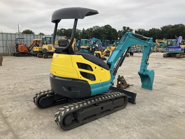 MINI EXCAVATOR — Auction (lot 8459-103)