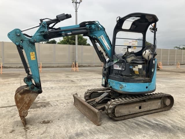 MINI EXCAVATOR — Auction (lot 8459-113)