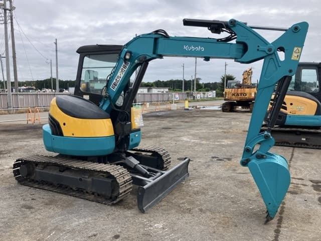 MINI EXCAVATOR — Auction (lot 8459-120)