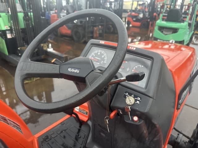 Tractor — Auction (lot 8459-12003)
