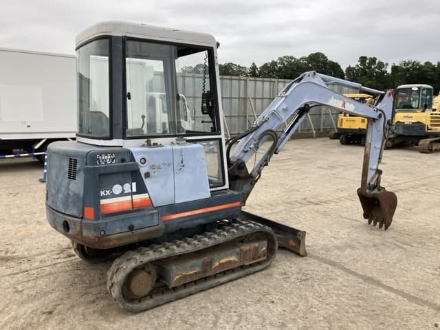 MINI EXCAVATOR — Auction (lot 8459-121)