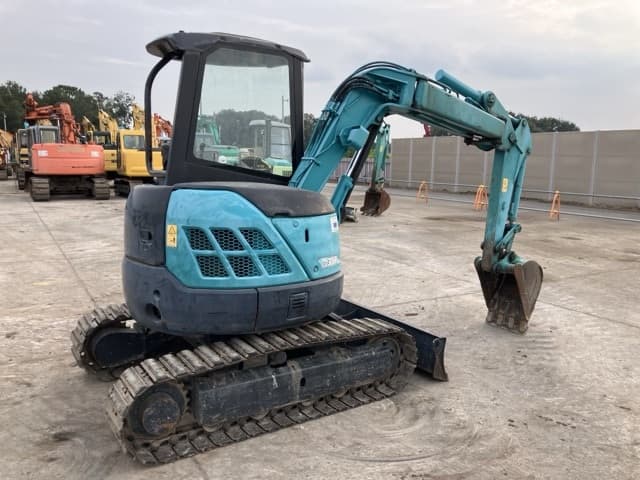 MINI EXCAVATOR — Auction (lot 8459-122)