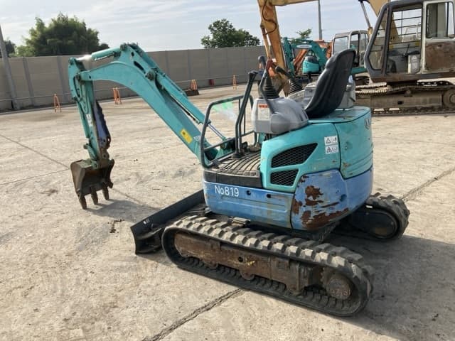 MINI EXCAVATOR — Auction (lot 8459-123)