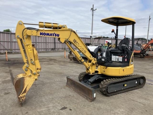 MINI EXCAVATOR — Auction (lot 8459-125)
