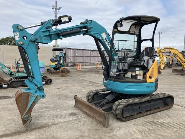 MINI EXCAVATOR — Auction (lot 8459-126)